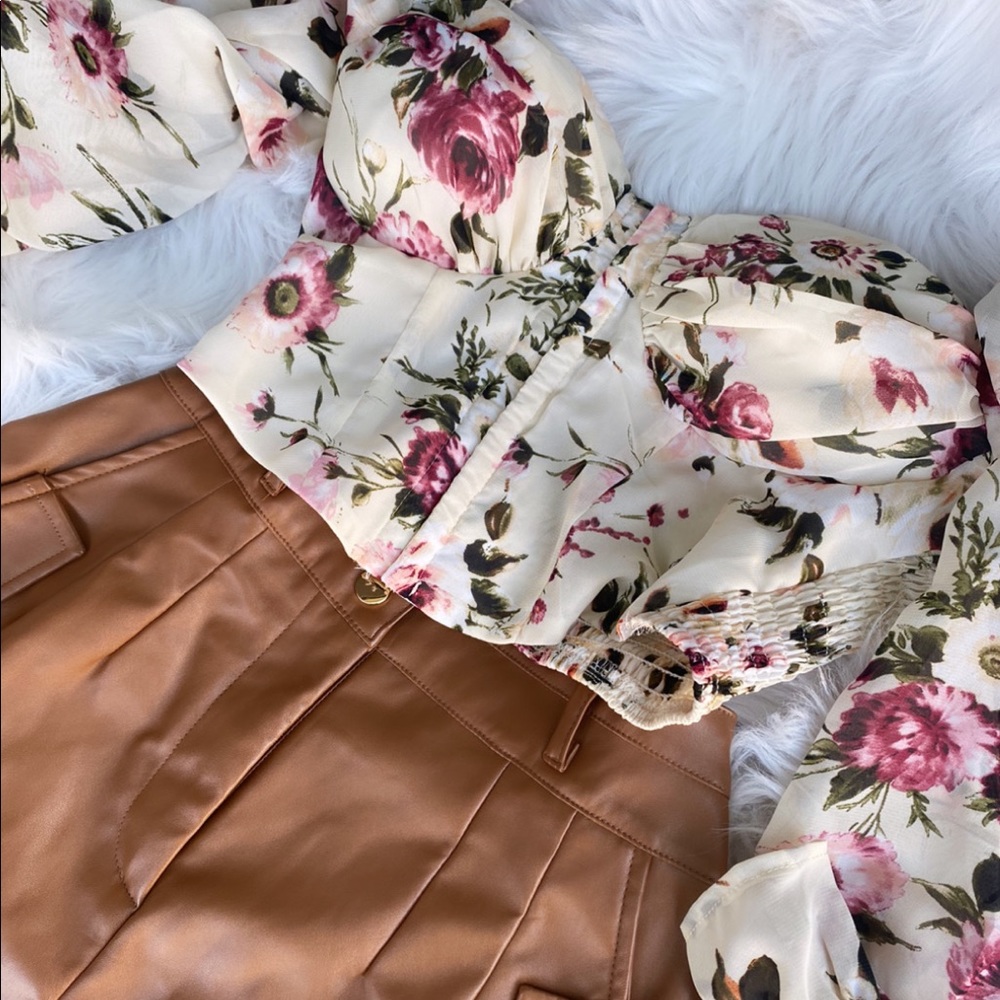 JLUXLABEL Floral Cream and Pink Crop Top